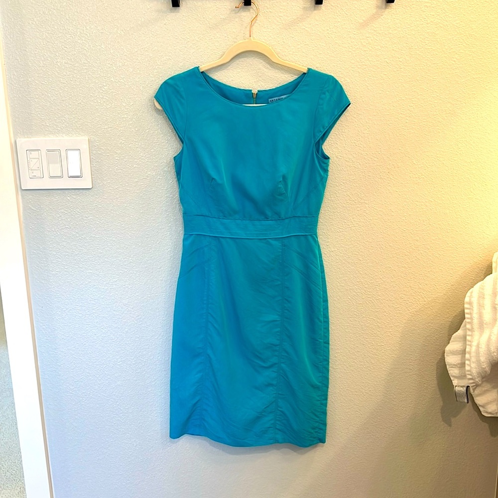Antonio Milani size 2 blue cap sleeve dress